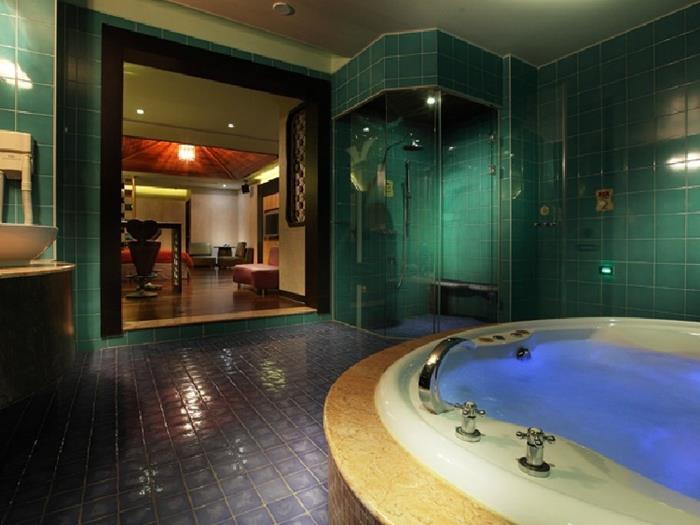 Royal Group Motel Chien Kuo Branch Kaohsiung Exterior foto
